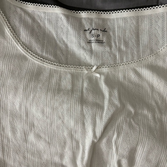 Urban Outfitters Eyelet Bow Top - Picture 2 of 2